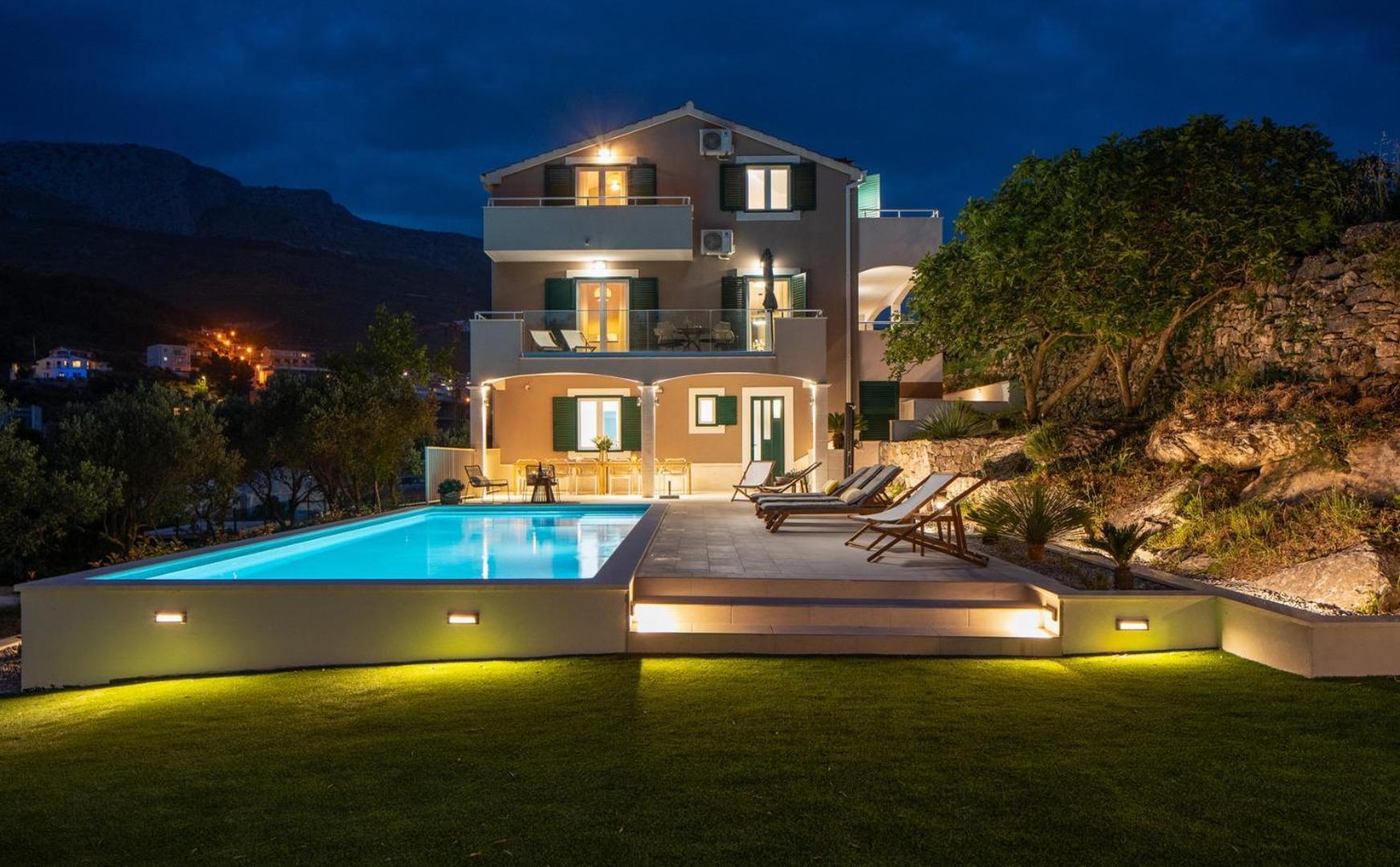 New! Villa Mamma Mia, A 6-Bedroom Property With 40Sqm Pool Podstrana Exterior photo